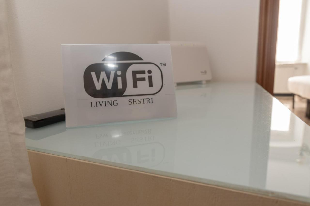 Living Sestri Airport Apartment Genoa Bagian luar foto